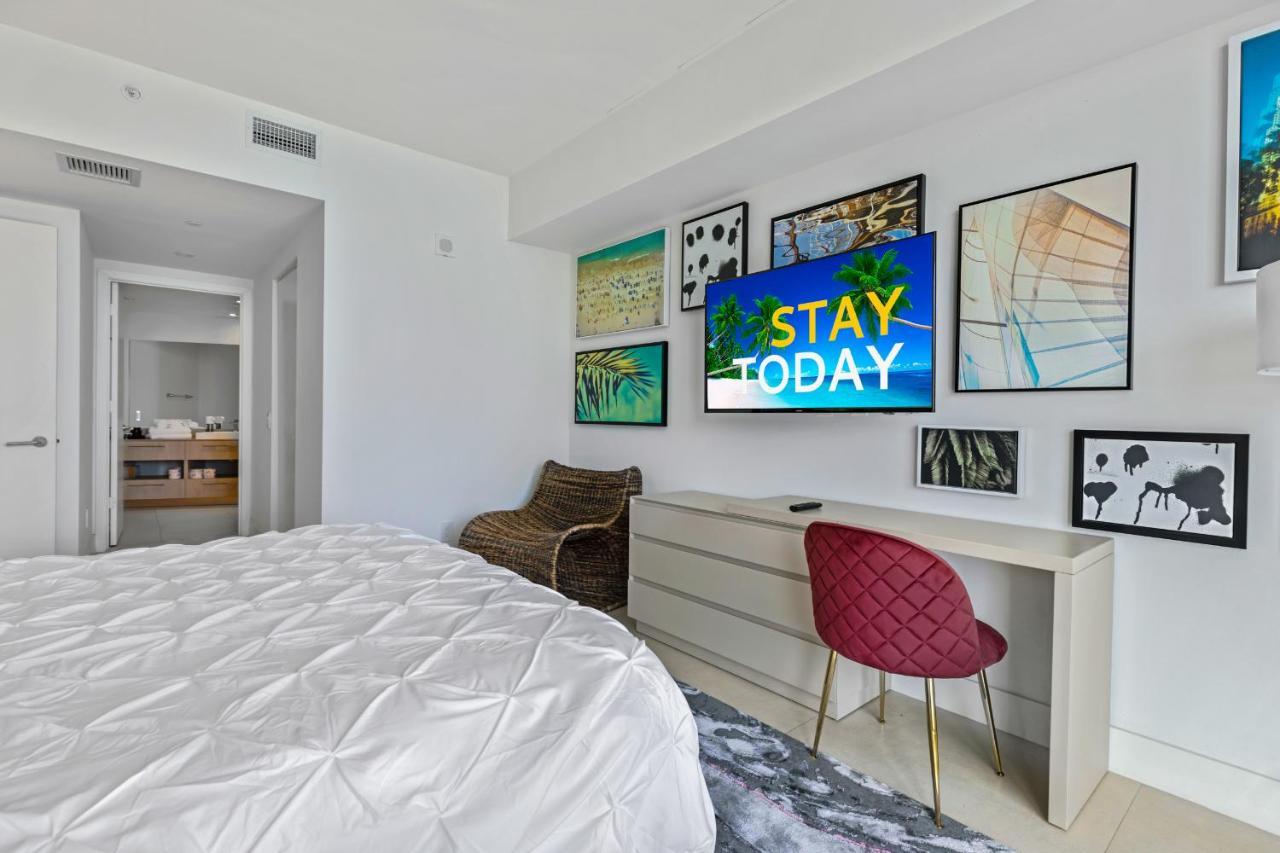 Seashore Resort - 2 Bedroom Right On The Beach Direct Ocean-View With Amenities On The Rooftop Голливуд Экстерьер фото